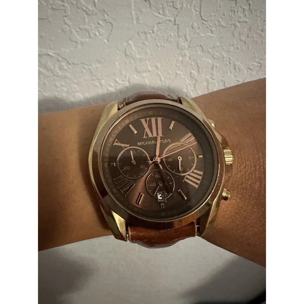Michael Kors MK 5630 Chronograph Watch Gold Brown Leather band 43 mm Preowned